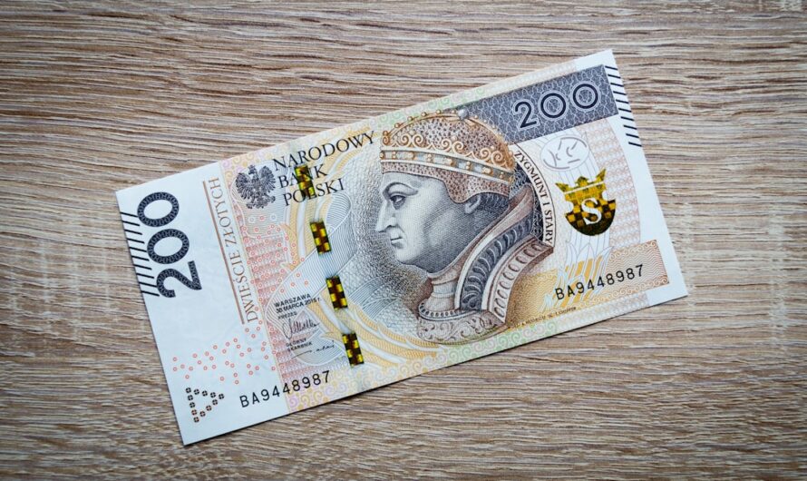 Associate Attorney Salary: What to Expect